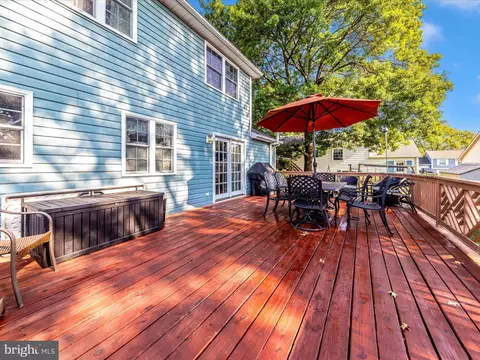 Exterior - 6581 Whetstone Dr, Frederick, MD 21703 photo 7 of 7