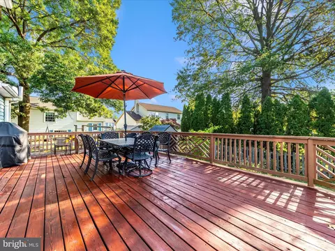 Exterior - 6581 Whetstone Dr, Frederick, MD 21703 photo 5 of 7