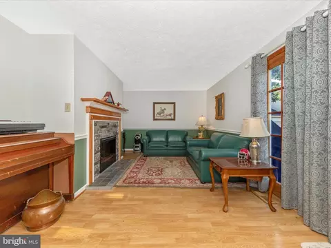 Living - 6581 Whetstone Dr, Frederick, MD 21703 photo 2 of 5