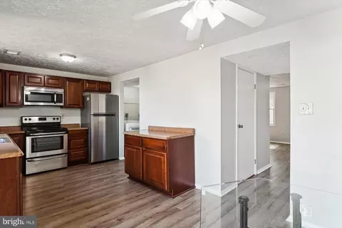 5746 Charstone Ct, Frederick, MD 21703 photo 7