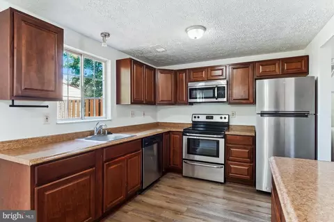 5746 Charstone Ct, Frederick, MD 21703 photo 8