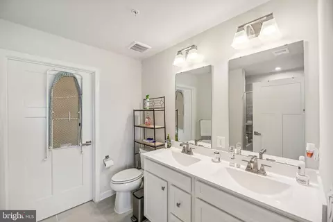 360 Shortleaf Cir, Frederick, MD 21702 photo 17