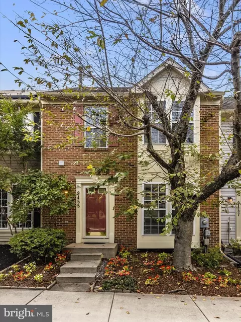 9455 Birchwood Ln, Frederick, MD 21701
