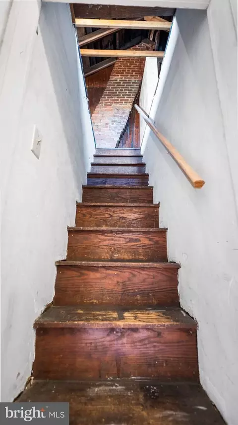 Entry Way - 225 E Church St, Frederick, MD 21701 photo 9 of 12