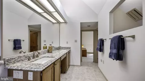 Bath - 607 Lindbergh Ct, Frederick, MD 21701 photo 3 of 4
