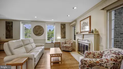 Living - 607 Lindbergh Ct, Frederick, MD 21701 photo 1 of 1