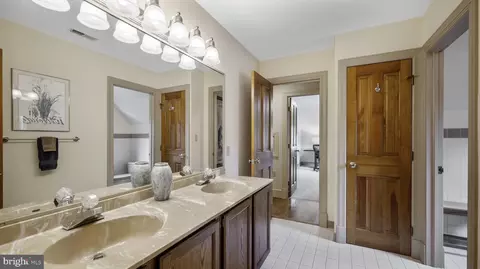 Bath - 607 Lindbergh Ct, Frederick, MD 21701 photo 4 of 4