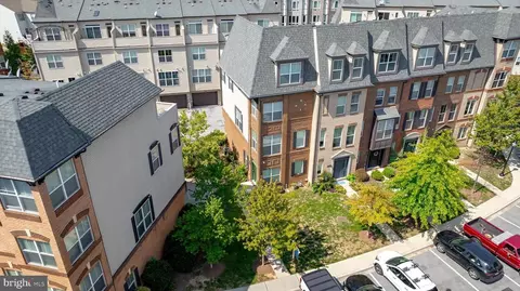 1441 Trafalgar Ln, Frederick, MD 21701