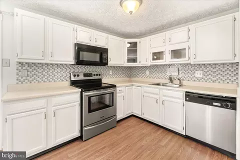 1213 Schaffer Dr, Frederick, MD 21702 photo 5