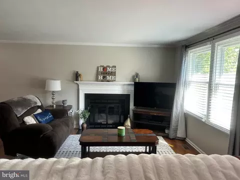 1316 Hillcrest Dr, Frederick, MD 21703 photo 3