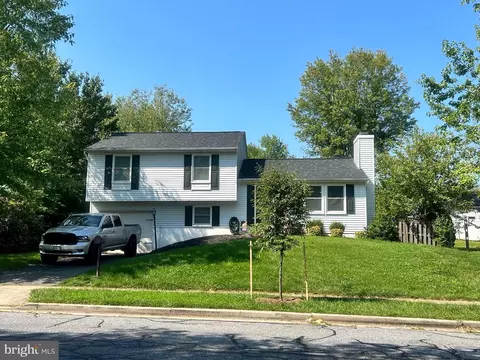 1316 Hillcrest Dr, Frederick, MD 21703