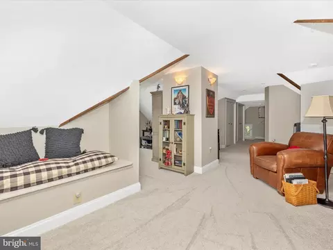 Entry Way - 35 E Main St E, Middletown, MD 21769 photo 7 of 11