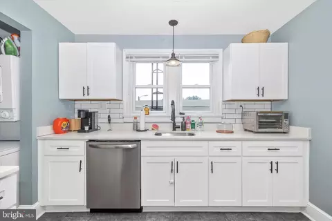 Kitchen - 35 E Main St E, Middletown, MD 21769 photo 10 of 10