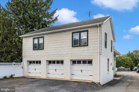 Exterior - 35 E Main St E, Middletown, MD 21769 photo 14 of 25