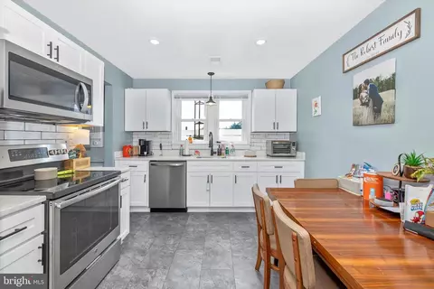 Kitchen - 35 E Main St E, Middletown, MD 21769 photo 8 of 10