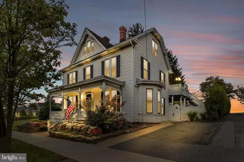 35 E Main St E, Middletown, MD 21769