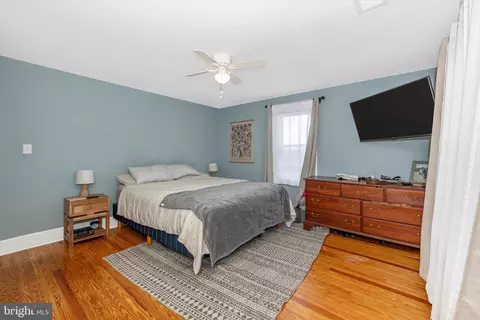 Bedroom - 35 E Main St E, Middletown, MD 21769 photo 13 of 14
