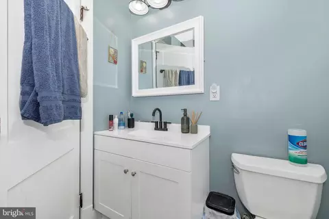 Bath - 35 E Main St E, Middletown, MD 21769 photo 9 of 10