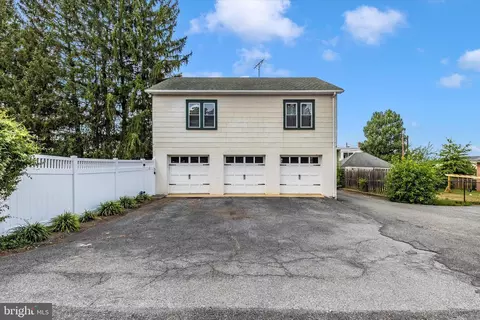 Exterior - 35 E Main St E, Middletown, MD 21769 photo 18 of 25