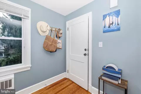 Entry Way - 35 E Main St E, Middletown, MD 21769 photo 8 of 11