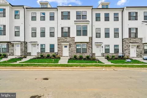 422 Herringbone Way, Frederick, MD 21701