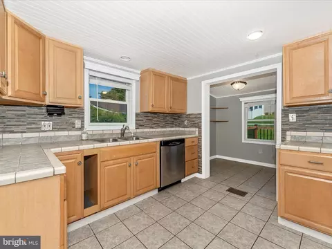 5638 Bartonsville Rd, Frederick, MD 21704 photo 7