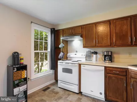 8208 Red Wing Ct, Frederick, MD 21701 photo 7
