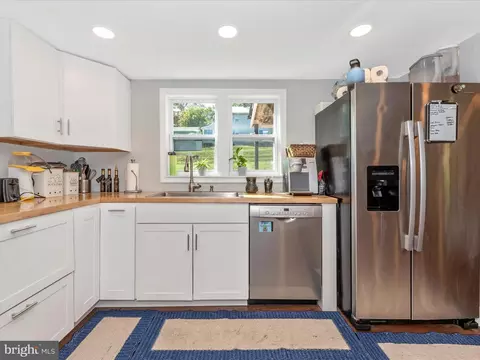 Kitchen - 602 E D St, Brunswick, MD 21716 photo 3 of 4