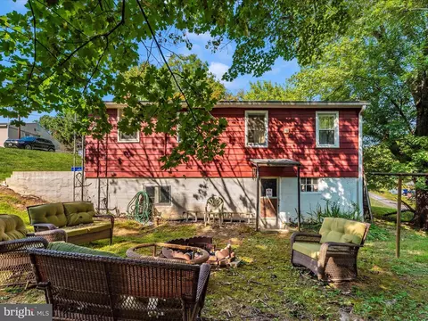 Exterior - 602 E D St, Brunswick, MD 21716 photo 1 of 10