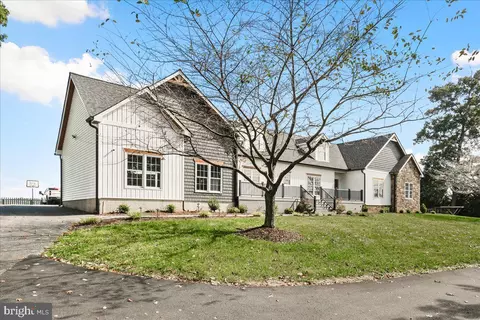 5131 Woodville Rd, Mount Airy, MD 21771
