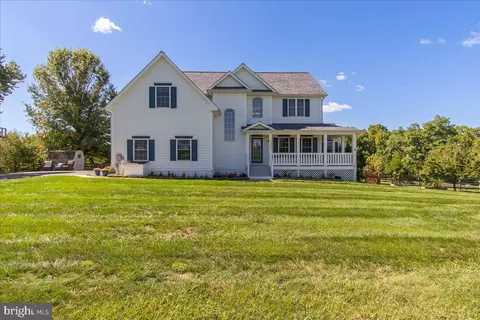 3335 Eclipse Dr, Jefferson, MD 21755