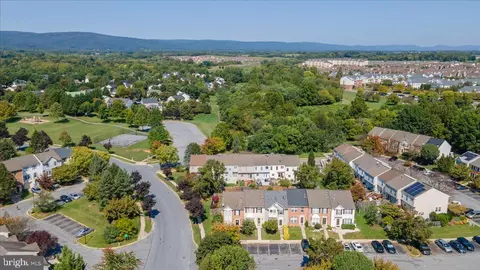 View/Area - 2068 Sumner Dr, Frederick, MD 21702 photo 4 of 7