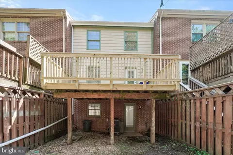 Exterior - 8010 Cattail Ct, Frederick, MD 21701 photo 3 of 8