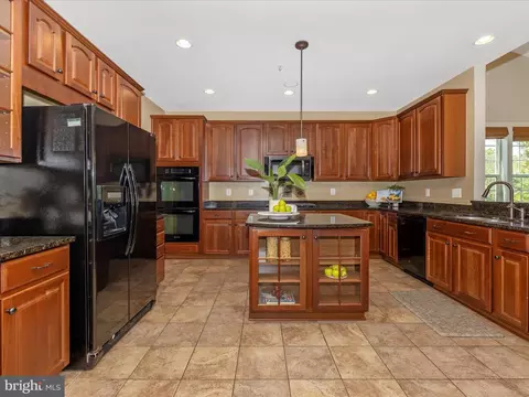9110 Belvedere Dr, Frederick, MD 21704 photo 12