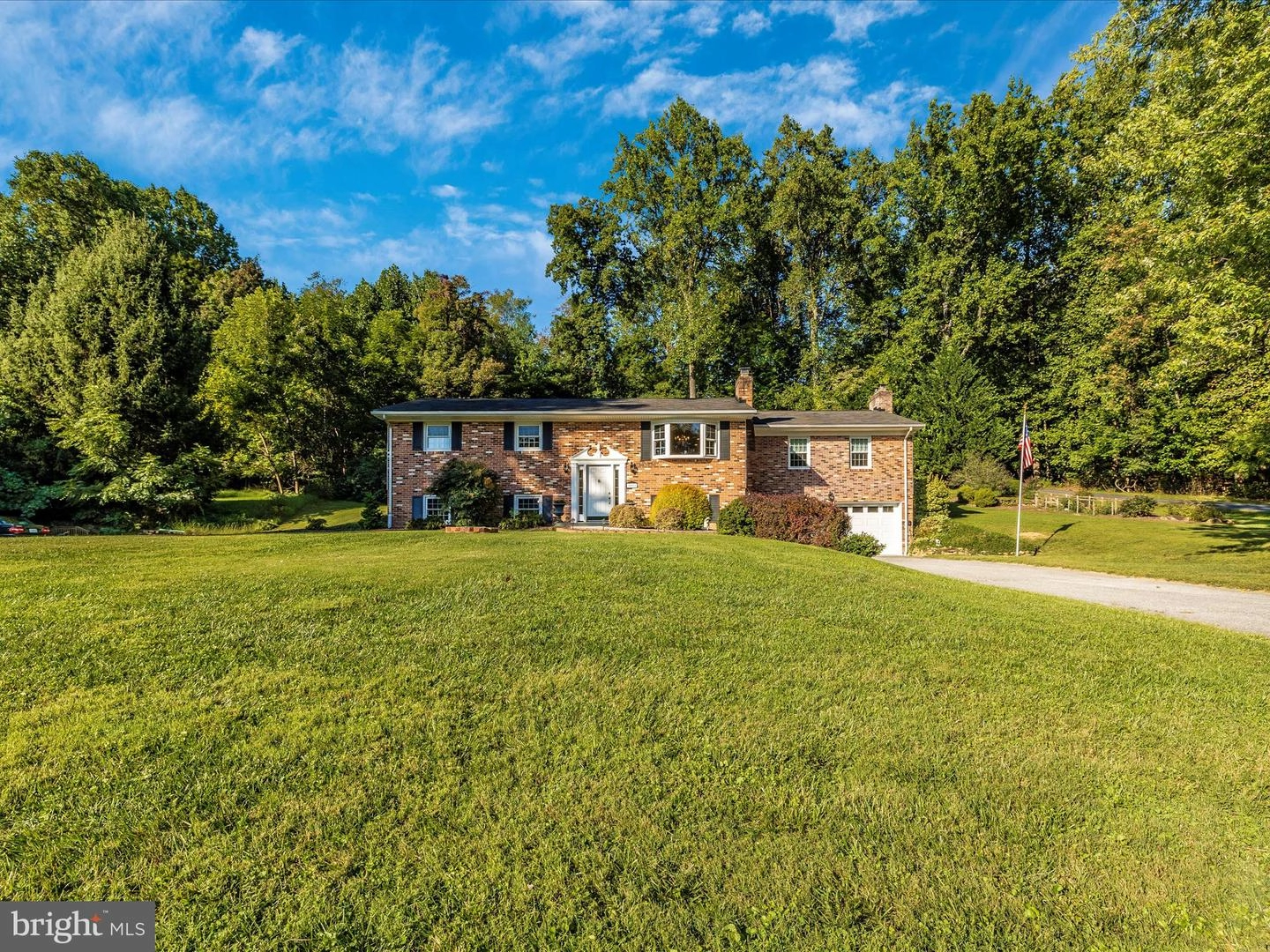 Exterior - 9028 Hamburg Rd, Frederick, MD 21702 photo 5 of 10