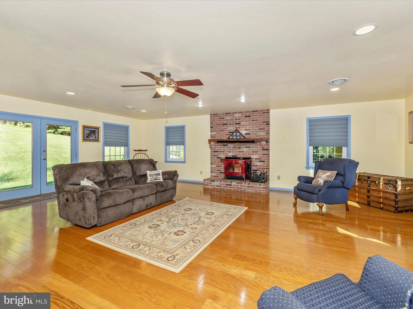 Living - 9028 Hamburg Rd, Frederick, MD 21702 photo 1 of 11
