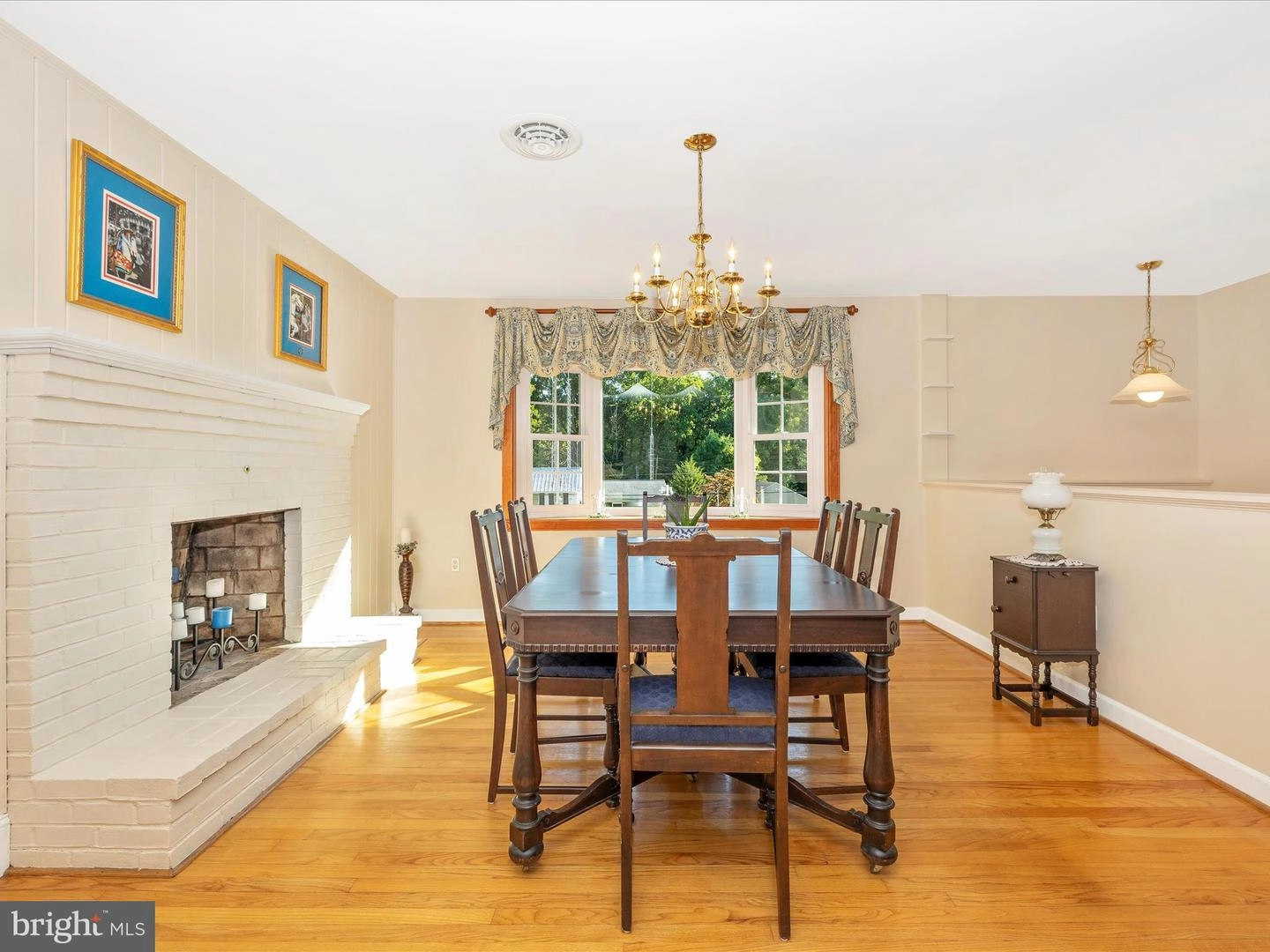 Dining - 9028 Hamburg Rd, Frederick, MD 21702 photo 2 of 4
