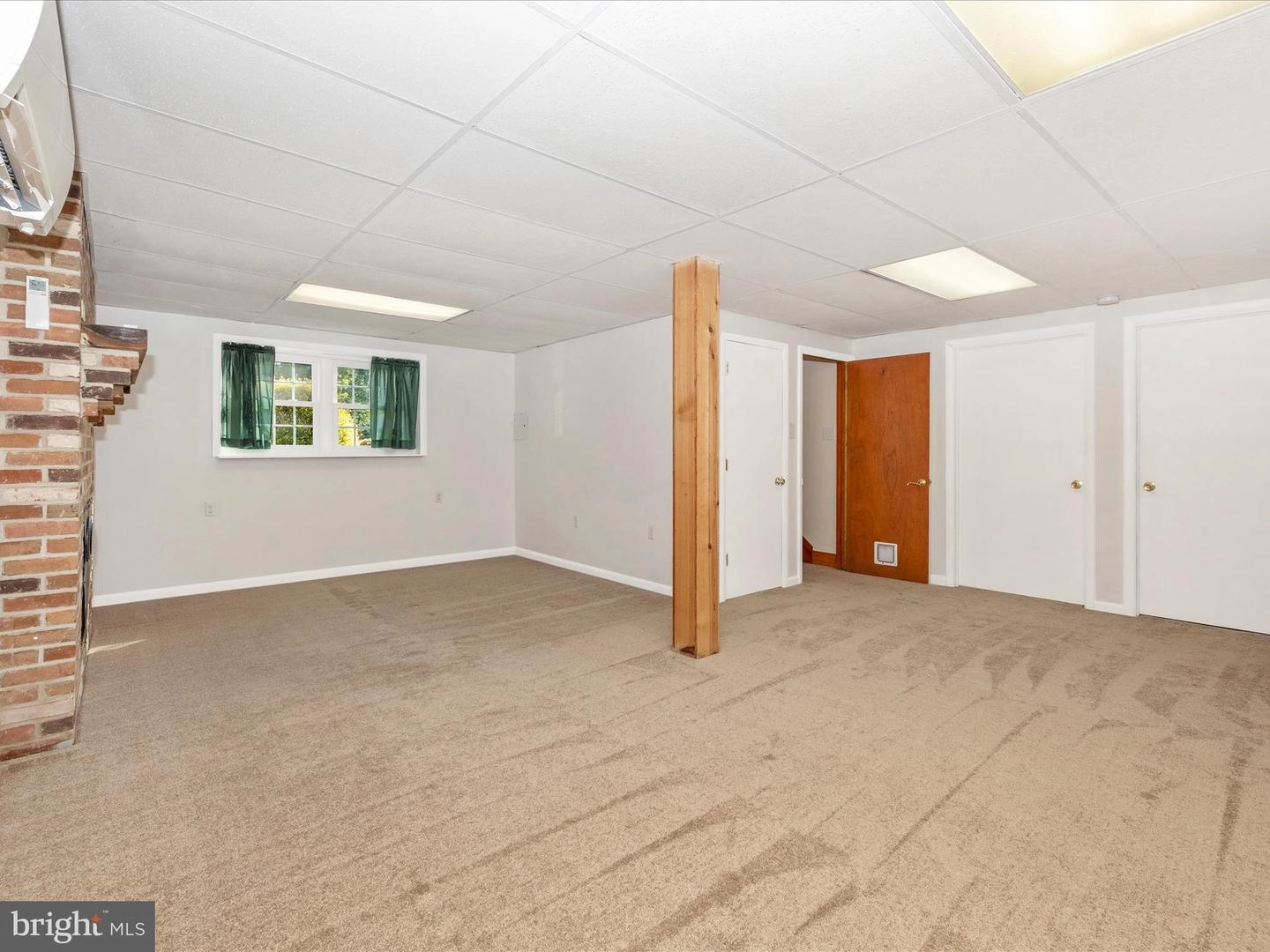 Living - 9028 Hamburg Rd, Frederick, MD 21702 photo 8 of 11