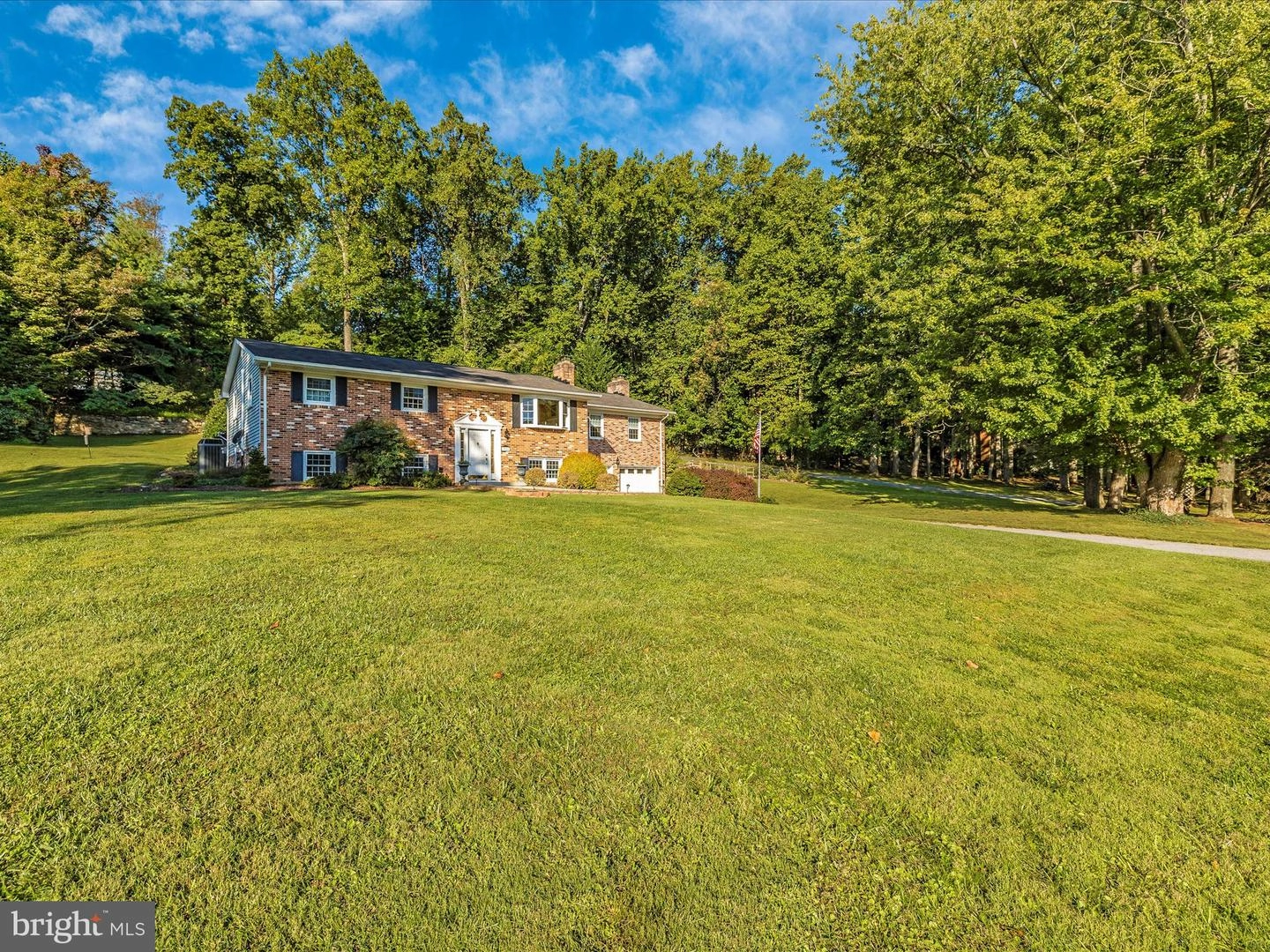 Exterior - 9028 Hamburg Rd, Frederick, MD 21702 photo 6 of 10