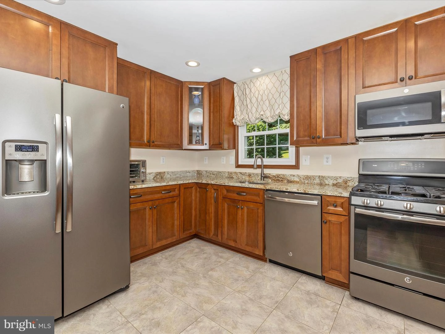 Kitchen - 9028 Hamburg Rd, Frederick, MD 21702 photo 4 of 7