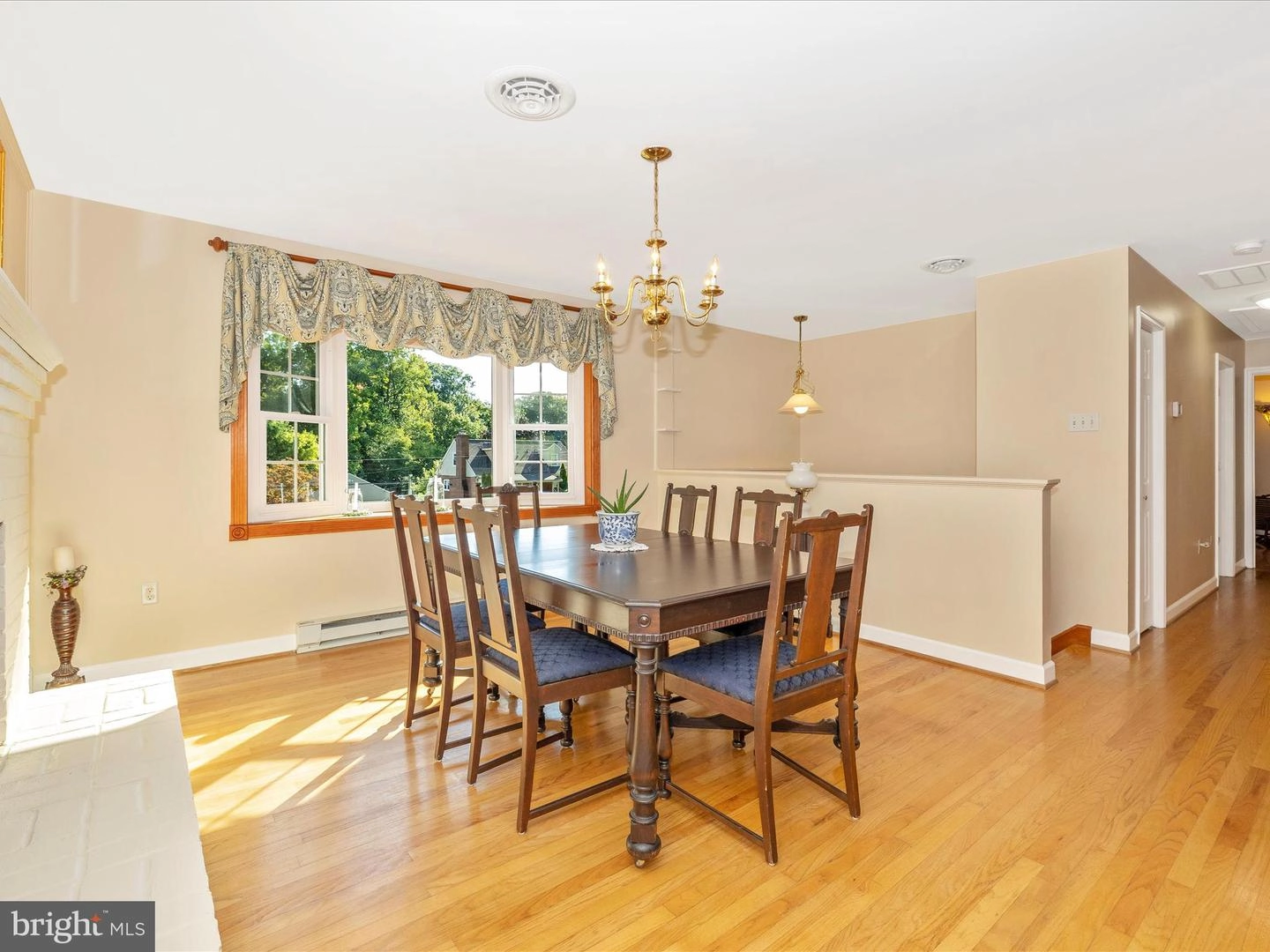 Dining - 9028 Hamburg Rd, Frederick, MD 21702 photo 3 of 4