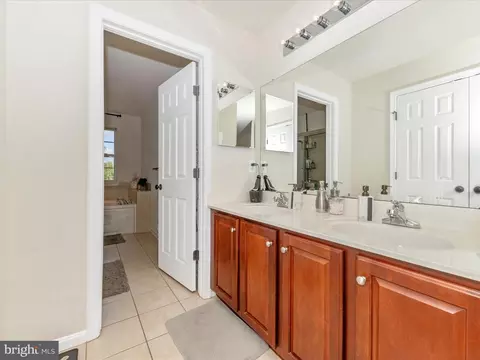 Entry Way - 2256 W Greenleaf Dr, Frederick, MD 21702 photo 3 of 4