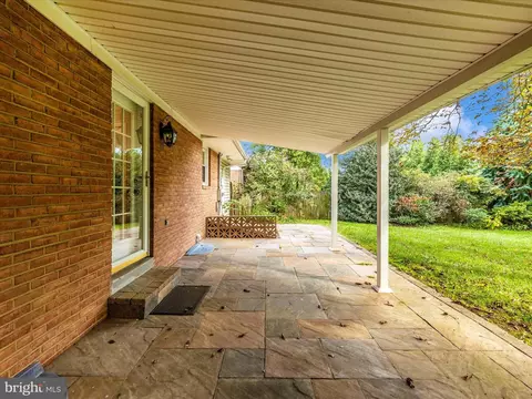 Exterior - 7 Fairview Ave, Frederick, MD 21701 photo 3 of 8