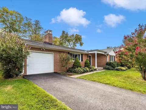 Exterior - 7 Fairview Ave, Frederick, MD 21701 photo 8 of 8