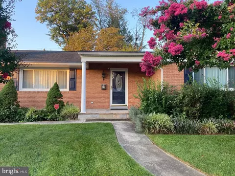 Exterior - 7 Fairview Ave, Frederick, MD 21701 photo 1 of 8