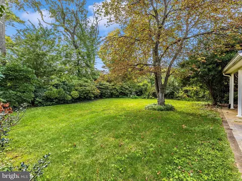 Exterior - 7 Fairview Ave, Frederick, MD 21701 photo 4 of 8