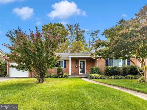 Exterior - 7 Fairview Ave, Frederick, MD 21701 photo 2 of 8