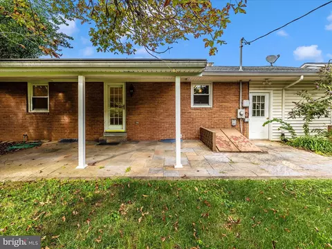 Exterior - 7 Fairview Ave, Frederick, MD 21701 photo 5 of 8