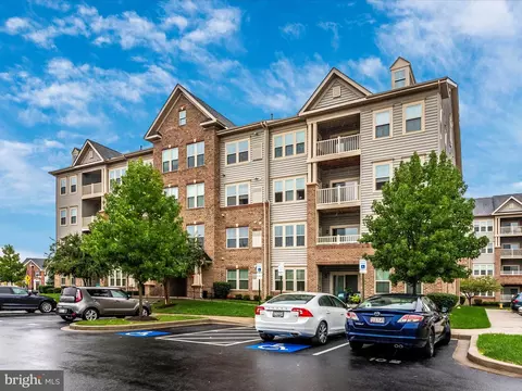 6521 Walcott Ln #203, Frederick, MD 21703