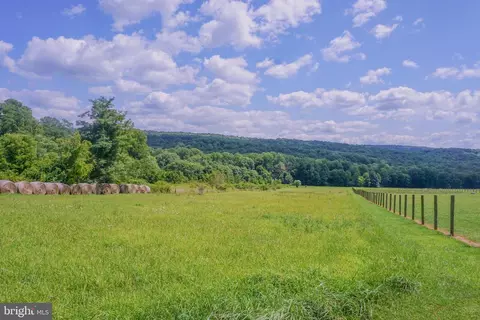 14015 Brown Rd, Smithsburg, MD 21783